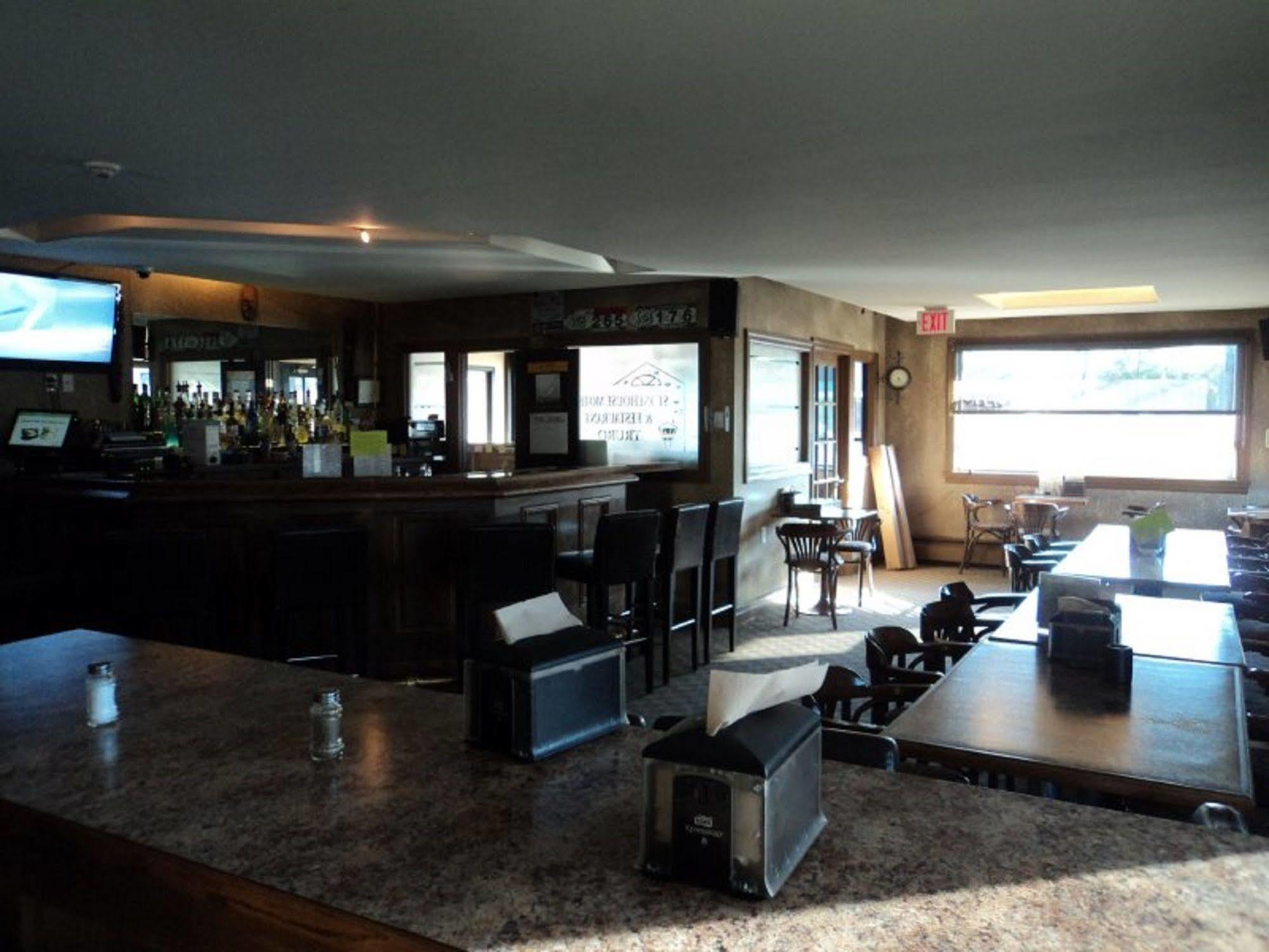 Stonehouse Motel&Restaurant Truro Buitenkant foto